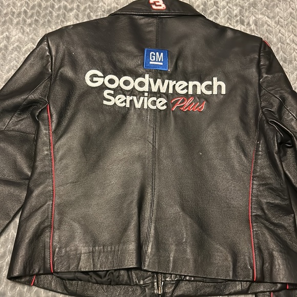 women’s large Chase Authentics Dale Earnhart leather coat. - Picture 2 of 4